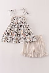 Abby & Evie
BEIGE FARM SET