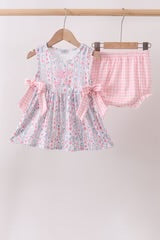 Abby & Evie
PINK FLORAL APPLIQUE BOW BLOOMER SET