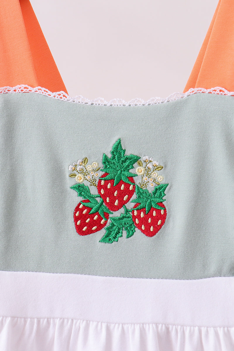 Abby & Evie Premium
SAGE STRAWBERRY EMBROIDERY RUFFLE DRESS